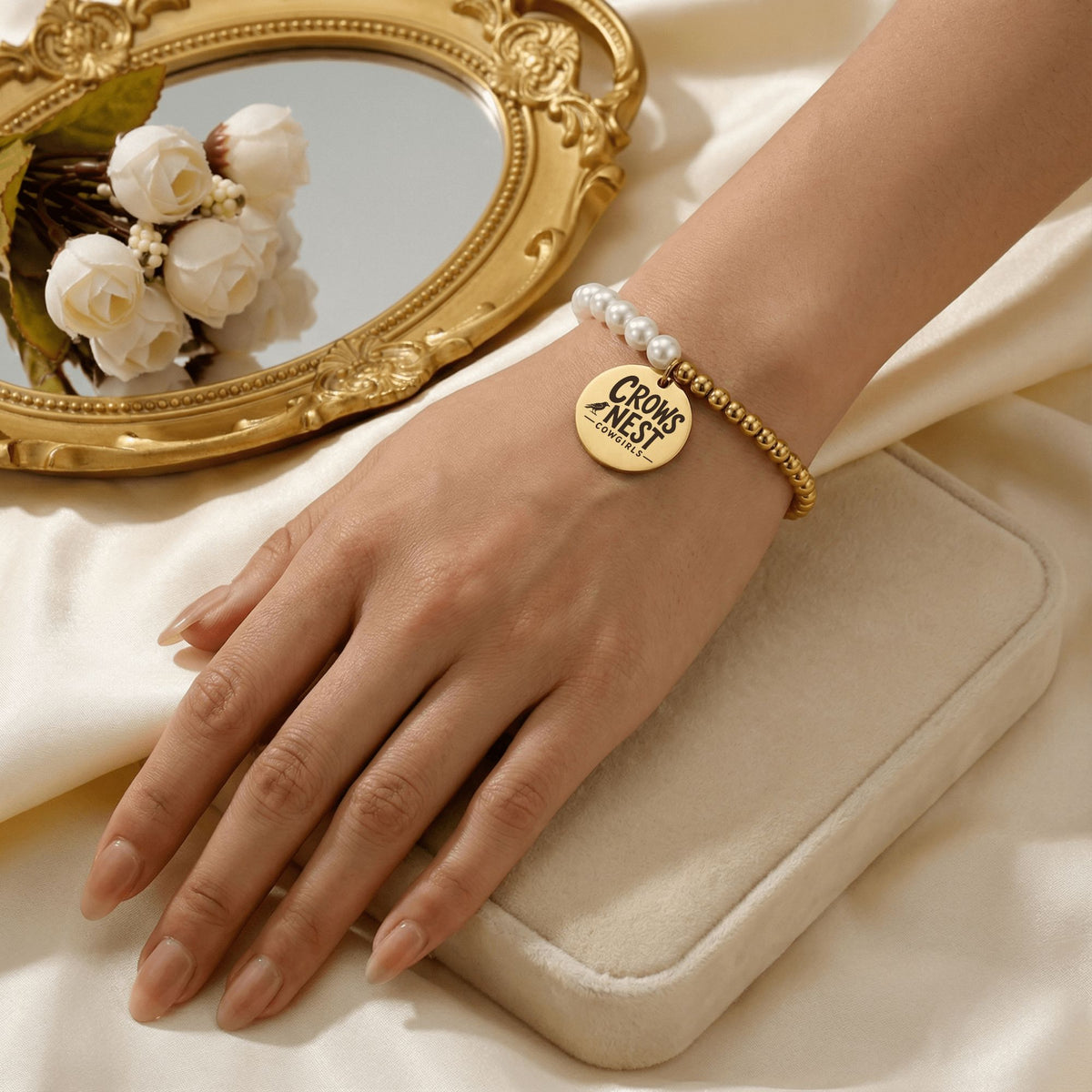 Crow’s Nest Cowgirls Pearl & Gold Bracelet